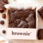 brownie em uma caixinha rosa